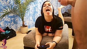 curvaceous german Gamer Girl gets fucked while gaming